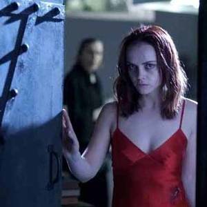 Cybersurfing: DreadCentral interviews After.Life director