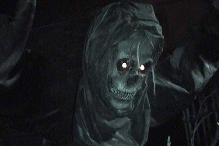Heritage Haunt 2008: A skeletal mechanical prop pops out at unwary visitors. Copyright 2008 Steve Biodrowski
