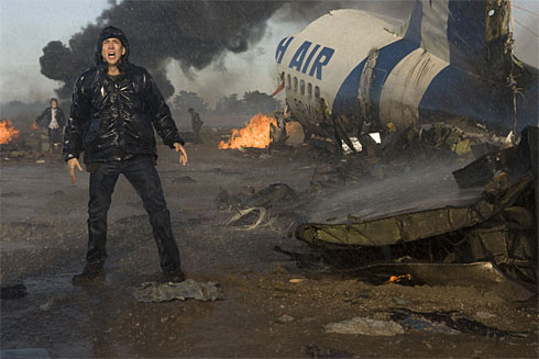 John Koestler (Nicolas Cage) in the aftermath of a massive plane crash